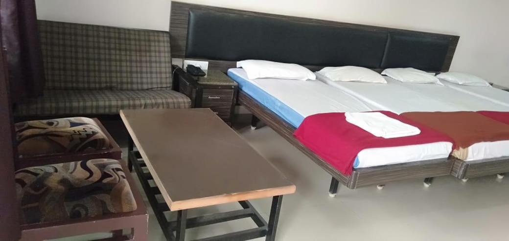 Iroomz Hoysala Residency Bellary Exteriér fotografie