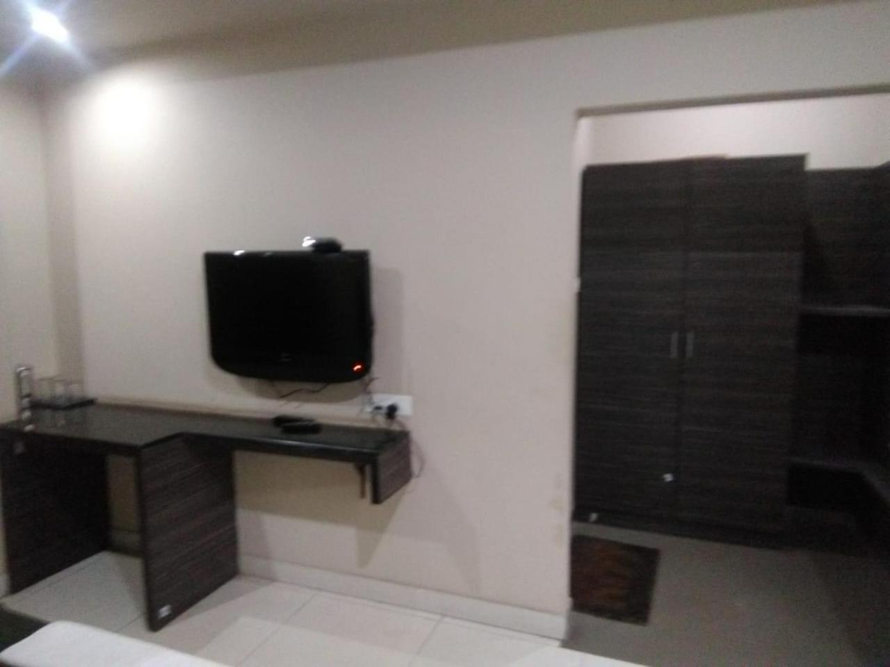 Iroomz Hoysala Residency Bellary Exteriér fotografie